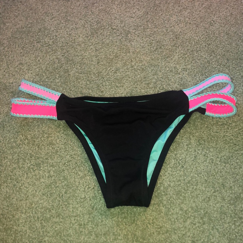 Fun cut out Bikini bottoms with neon accents